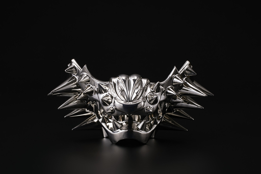 NEO MANEKINEKO/頬鎧杯 作:古賀 崇洋KOGA TAKAHIRO） Takahiro Koga Spikes Ceramics to Show the Power of Objects | Tokyo